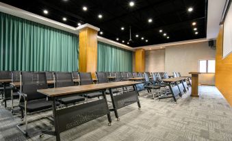 James Joyce Coffetel(new world store, Nanpu Road, Ezhou).