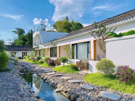 Nanxi Jiangshan Shenyou Apricot Homestay Отели рядом с достопримечательностью «Yaxiaku Scenic Spot»