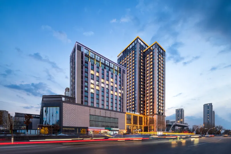 Lavande Hotel (LiaoYang City Center)