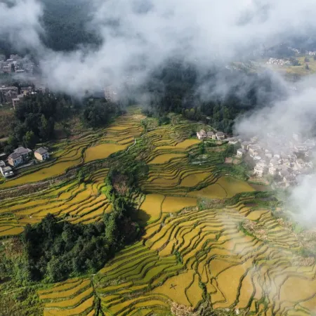 Yuanyang Yuanshe Azheke Hotel (Azheke Ancient Village)