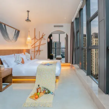 18 Degrees Smart Hotel(Kunming Vanke Charming City Guangwei Metro Station)