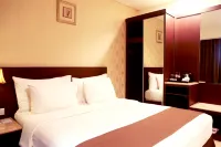 Plaza Inn Kendari Hotels in Kadia