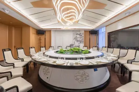 Garden Holiday Hotel Отели рядом с достопримечательностью «Wangxiangyan»