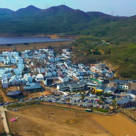 Shangchun Hot Spring Resort Hotel