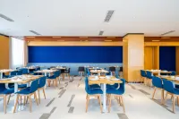 Holiday Inn Express LiTang no. 318 national highway Hotel a Litang