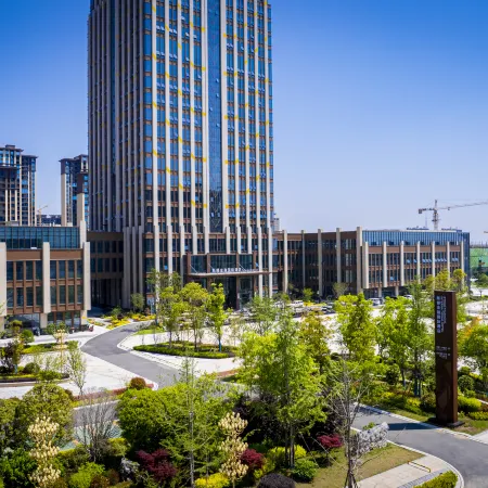 Xinyang Xixian Shi Financial International Hotel