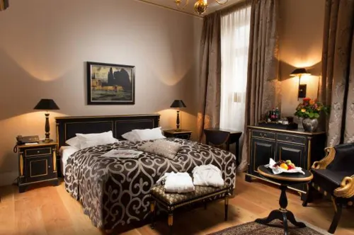 Kleinhuis Hotel Baseler Hof Hamburg - balcón
