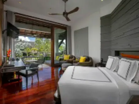 เดอะ ซเลท ภูเก็ต โรงแรมในภูเก็ต