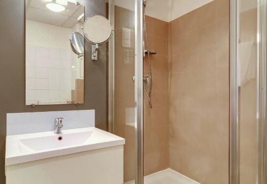 파리 호텔 욕실