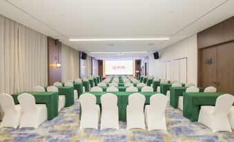 Hangzhou Fuyang Ruiqi Hotel (Fuchun New World Shop)