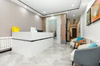 Yuntian Business Hotel (Yakeshi Railway Station Passenger Transport Station)