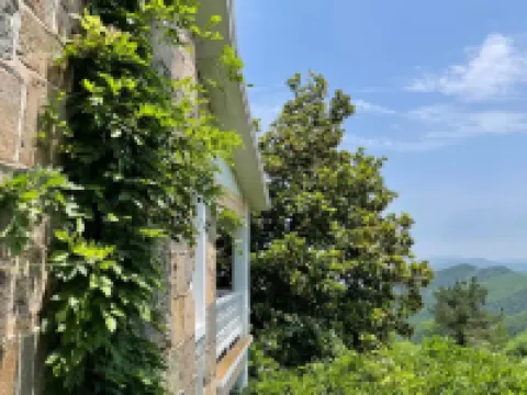 Moganshan Du Yuesheng Mansion. Baiye Homestay Hotels near Du Yuesheng Mansion