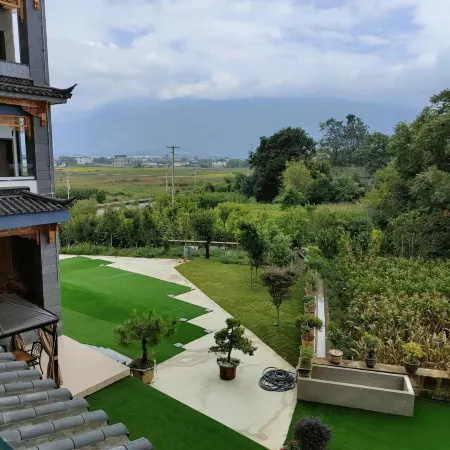 Heqing Crane Dream Bed and Breakfast