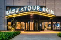 Atour Hotel Jiangyin Zhongyi Street Ba Bai Ban Hotel dekat Erbizui Park