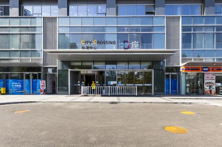 Guanhailu V+ Apartment (Yantai University Branch) Отели рядом с достопримечательностью «Wenjing College Yantai University»