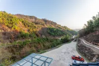 Jingya Homestay (Guilin Resource Bajiaozhai Scenic Area) - Mountain view