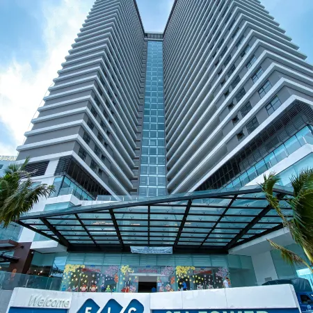 FLC Quy Nhon Beachfront Condotel Отели рядом с достопримечательностью «Мемориал Победы»