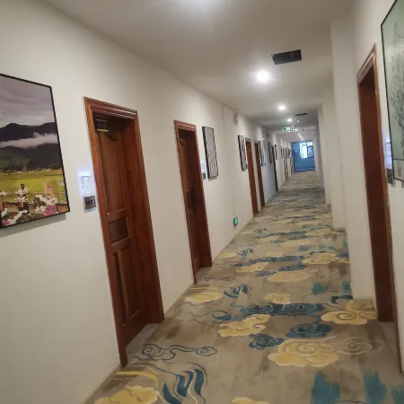 Ruili Chuan Hot Spring Hotel