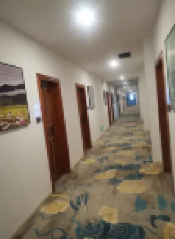 โรงแรมบ่อน้ำพุร้อนชวน รุ่ยลี่