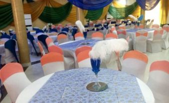 Hotel Seventeen - Housity