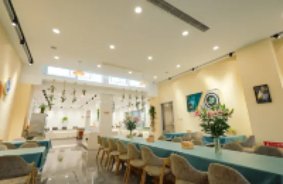 ZhuangHe  Xinxiangge  Hotel - parking
