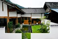 Wu tong xiao yuan - Pools