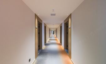 Ni Hao Hotel (Wuhan Tanhualin Wushengmen Subway Station)