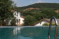 Zhuzhou Jingxuan Homestay - Pools
