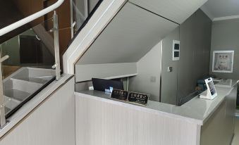 Corner Inn (Shanghai Xinzhuang Subway Station)