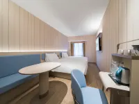 HanTing Hotel (Shunde OCT Harbour Plus Yueran Plaza) Hotels near Snoopy World