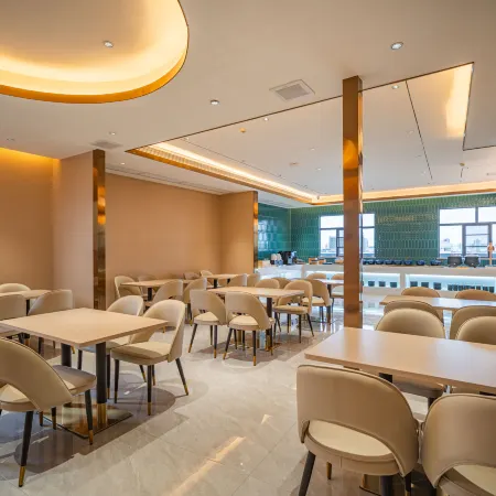 Starway Hotel (Longzhu Pedestrian Street, Litang, Binyang, Nanning)