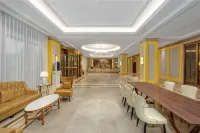Vienna Hotel (Shenze Bus Station) - parking