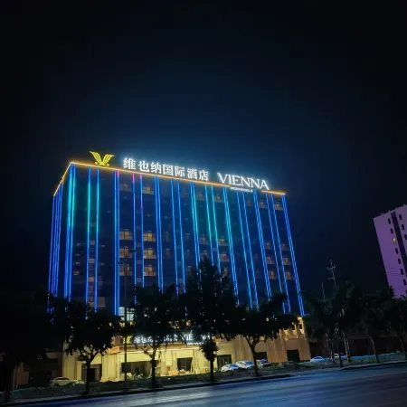 Vienna International Hotel (Wanbang Branch, Yingbin Avenue, Zhecheng, Shangqiu)