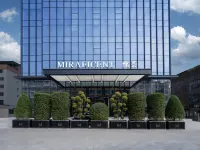 Jinsha Minghui Hotel (Deyang Zhongjiang) Hotels near Huangjiguang Memorial Hall (North Gate)