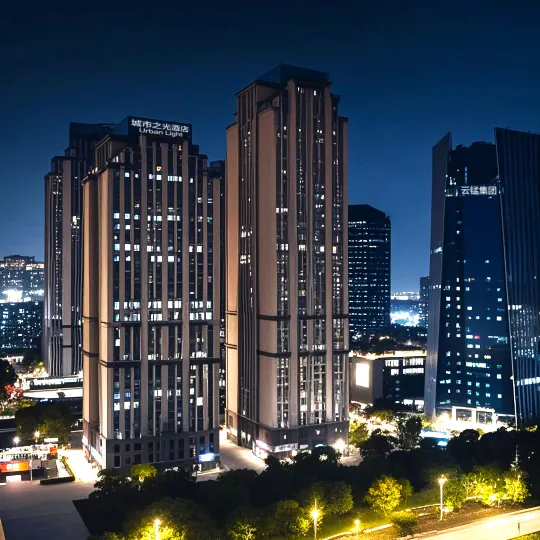 Urban Light Hotel (Kunming South Railway Station Chunrong Street Subway Station)