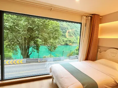 xianhuHomestay Hotels near Dongjiang Lake Tourist Area
