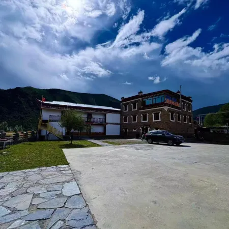 Kangding Heju Homestay (Jiagenba)
