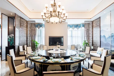 Huangting International Hotel Отели рядом с достопримечательностью «Qintong Ancient Town»