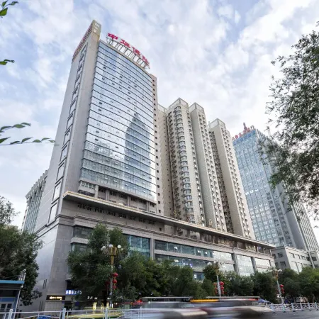 Yunxuan Hotel (CCMALL Times Square)