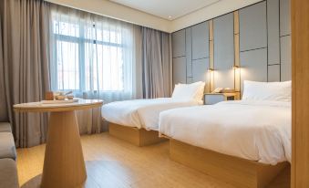 Ji Hotel (Shanghai The Bund Jinling East Road)