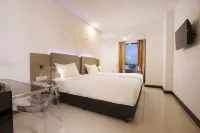 Verse Hotel Cirebon Hotel dekat Galery Channa Cirebon