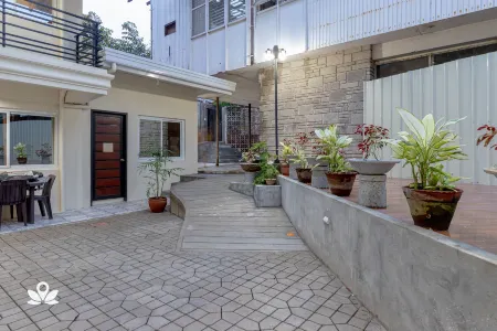 Happy Grey Hotel Vigan