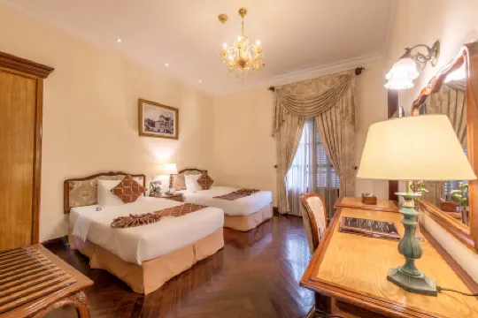 Hotel Grand Saigon Отели рядом с достопримечательностью «Хо Чи Минх Сквер»