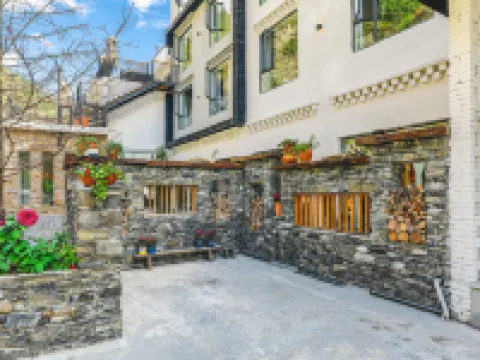 Li Xiangguo Wenquan Homestay (Li Xiaolu Bipenggou Scenic Area) Hotels in Li County