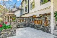 Li Xiangguo Wenquan Homestay (Li Xiaolu Bipenggou Scenic Area) โรงแรมใน