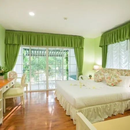 Kensington English Garden Resort Khaoyai Отели рядом с достопримечательностью «Винодельня Alcidini»