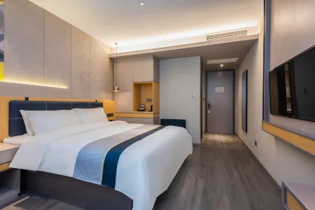 Homeinn Selected Hotel (Qingdao May Fourth Square Subway Station Vientiane City)