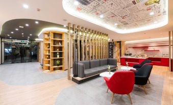 Ibis Hotel (Dalian Railway Station Light Rail Station)