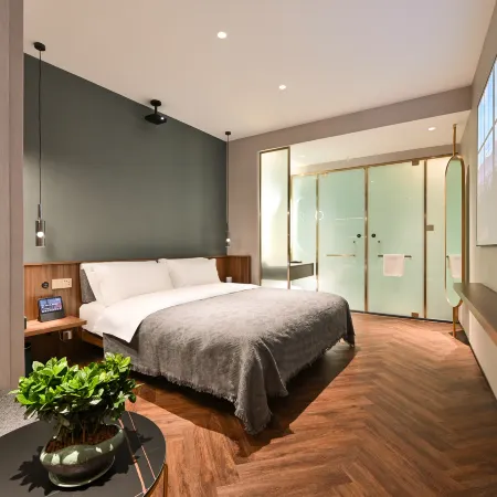 Color and Light Hotel Beijing Guomao CBD Отели в г. Пекин