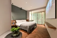 Color and Light Hotel Beijing Guomao CBD - พร้อมWifi